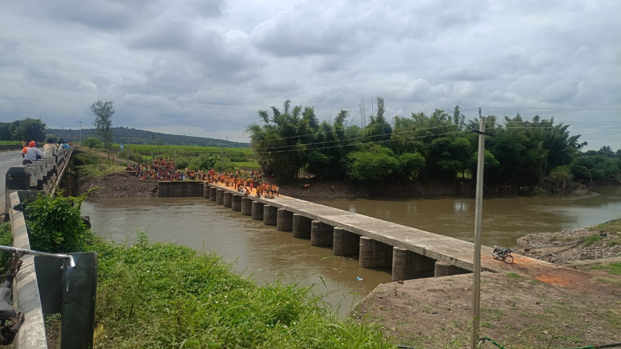 Bridge Cum Barrage Construction 10